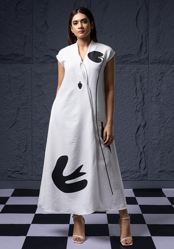 Loa minimalistic maxi dress